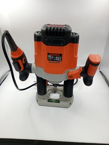 Б/в Фрезер Black&Decker kw1200e 01-201086405