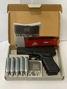 Б/в Пневматичний пістолет Umarex glock 19 01-201108587