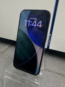 Б/в Мобільний телефон Apple iphone 15 pro 256gb 01-201120396