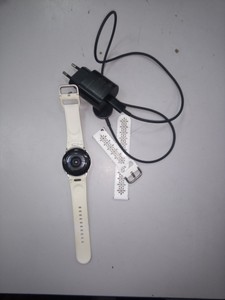 Б/в Смарт-годинник Samsung galaxy watch6 40mm 01-201137551