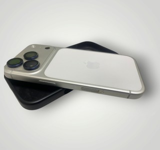 Б/в Мобільний телефон Apple iphone 17 pro 256gb 01-201146809