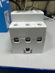 Б/в Реле контролю напруги Zubr d32 32 а 01-201166854
