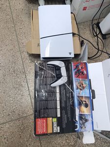 01-200637202: Sony playstation 5 slim digital edition 1tb