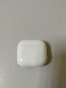 01-200772903: Apple airpods 4