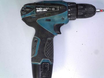 Б/в Шурупокрут Makita df330dwe 1акб зп 01-200803838