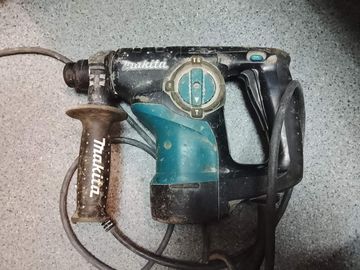 Б/у Перфоратор Makita hr2810 01-200790984