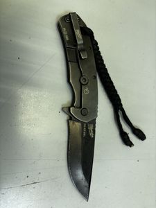 Б/у Нож туристический Milwaukee 3.5" hardline smooth blade pocket knife 48-22-1999 01-200829816