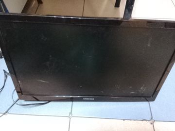 Б/в Телевізор Samsung ue22es5000w 01-200838676