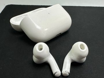Б/в Навушники Apple airpods pro 2nd generation with magsafe charging case usb-c 01-200846339