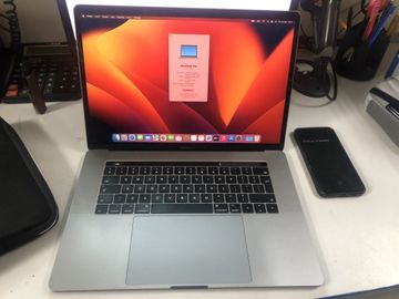 Б/в Ноутбук Apple macbook pro a1707/екр. 15.4 core i7 2,9ghz/ ram16gb/ ssd512gb/intel hd graphics 630/touch bar 01-200853764