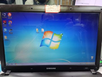 Б/у Ноутбук Samsung 15/pentium p6200 ddr3/3gb ddr3/hdd 320 gb/*інтегрована 01-200870685