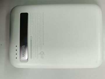 Б/в Повербанк Belkin 10000mah 15w, magsafe qi2 (white) 01-200871995