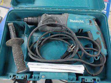 Б/у Перфоратор Makita hr2470 01-200877992