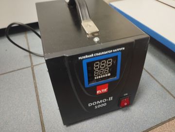 Б/в Стабілізатор напруги Eltis domo-ii 1000 led 01-200890484