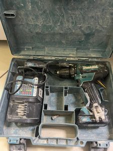 Makita df333d 2акб 2а зп