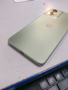 Б/в Мобільний телефон Motorola g24 8/128gb 01-200906173