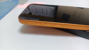 Б/в Мобільний телефон Apple iphone 17 pro max 256gb 01-200920408