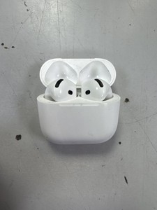 Б/в Навушники Apple airpods 4 with active noise cancellation 01-201042651