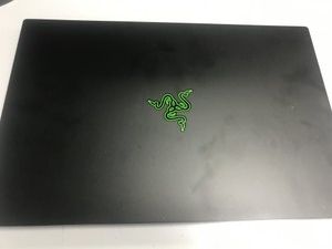 Б/в Ноутбук Razer 15/core i7 9750h ddr4/16gb ddr4/ssd 1000 gb/geforce rtx2080 max-q 8gb 01-201043596