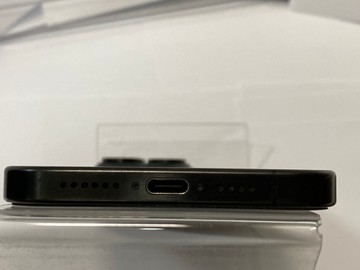 Б/в Мобільний телефон Apple iphone 15 pro max 256gb 01-201077856