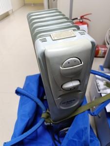Б/в Масляний обігрівач Elekta erh-2307 01-201096932