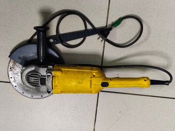 Б/у Угловая шлифмашина Dewalt dwe492 01-201160588