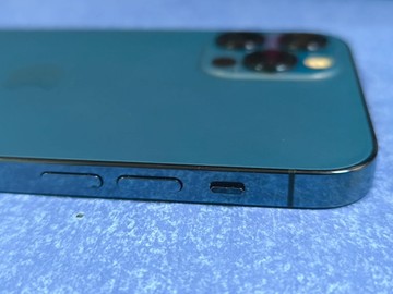 Б/в Мобільний телефон Apple iphone 12 pro 256gb 01-201167285