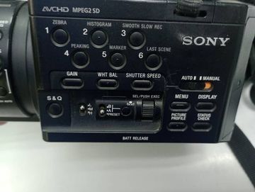 01-200411368: Sony nex-fs100