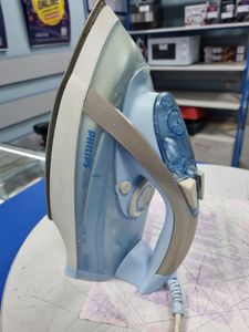 01-200761208: Philips gc3320