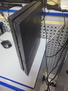 Б/у Игровая приставка Sony playstation 4 slim 1tb 01-200808527