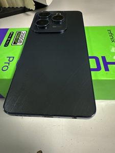 Б/в Мобільний телефон Infinix hot 40 pro 12/256gb 01-200810400