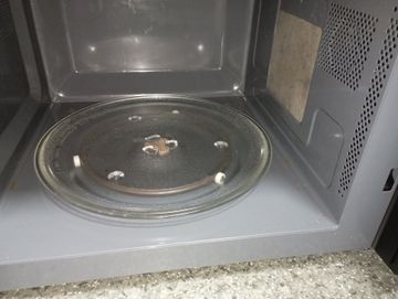 Б/у Микроволновая печь Grunhelm 23mx823-b 01-200824389