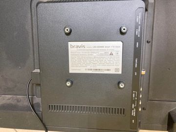 Б/в Телевізор Bravis led-32d5000 smart + t2 01-200854706