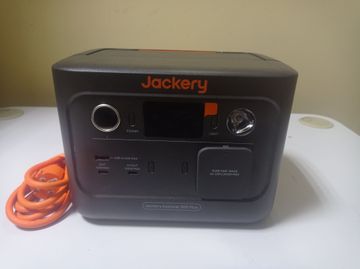 Б/в Зарядна станція Jackery explorer 300 plus 01-200864872