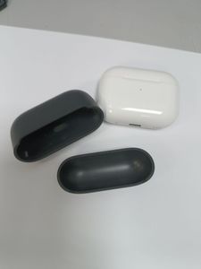 Б/в Навушники Apple airpods pro 2nd generation with magsafe charging case usb-c 01-200887058