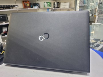 Б/в Ноутбук Fujitsu 15/core i5 7200u ddr3/4gb ddr3/hdd *відсутній/ssd 120 gb/*інтегрована 01-200953542