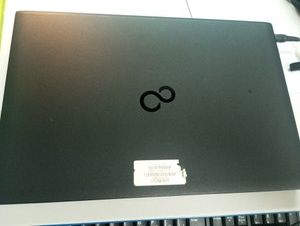 Fujitsu 15/core i5 7200u ddr3/8gb ddr3/hdd *відсутній/ssd 120 gb/*інтегрована