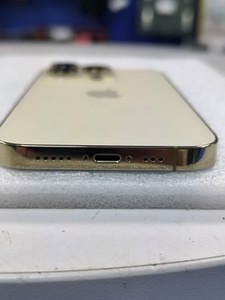 Б/в Мобільний телефон Apple iphone 14 pro 256gb esim 01-200882050
