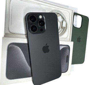 Б/в Мобільний телефон Apple iphone 15 pro max 256gb 01-200912332