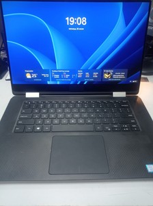 Б/у Ноутбук Dell 15/i5-8305g/8gb/ssd256gb/rx vega m gl 4гб / touch 01-201033899