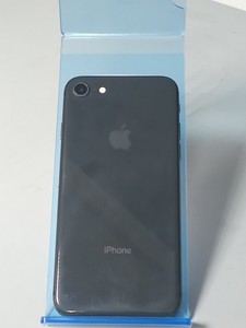 Б/в Мобільний телефон Apple iphone 8 64gb 01-201081558