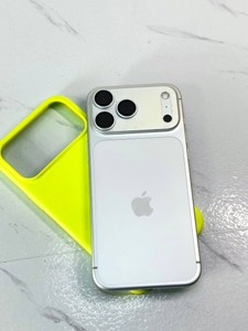 Б/в Мобільний телефон Apple iphone 17 pro max 256gb 01-201105178