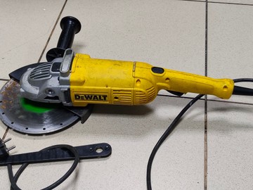 Б/у Угловая шлифмашина Dewalt dwe492 01-201160588