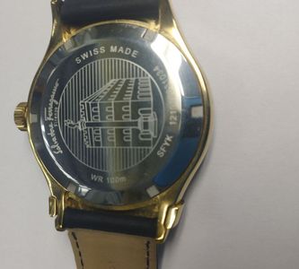 01-200464211: Salvatore Ferragamo sfyk