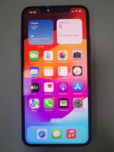 Б/в Мобільний телефон Apple iphone 11 pro max 64gb 01-200493821