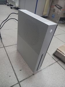 01-200499829: Microsoft xbox one s 1tb