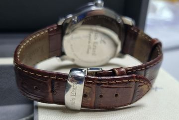 01-200550246: Louis Erard 67258