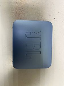 01-200772886: Jbl go essential