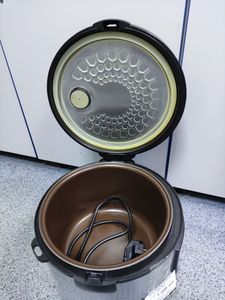 Б/в Мультиварка Redmond rmc-m22 01-200794185