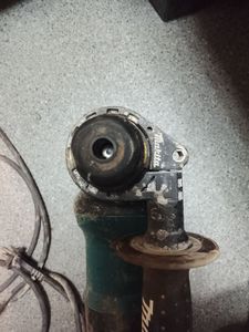 Б/у Перфоратор Makita hr2810 01-200790984